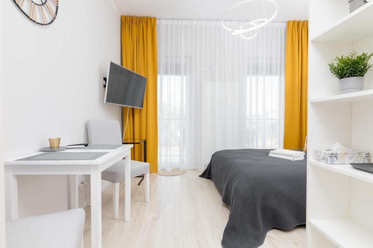 Ferienwohnung Yellow Sunset Studio Warschau Exterior foto